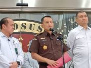 Dari kiri ke kanan: Kepala Pusat Penerangan Hukum (Kapuspenkum) Kejagung Anang Supriatna; Ketua Tim 9 yang juga Jaksa Agung Muda Bidang Pengawasan (Jamwas) Rudi Margono; Kepala kortas Tipidkor Polri Irjen Totok Suharyanto usai menggelar Rapat Koordinasi di Gedung Bundar Kejagung, Jakarta Selatan pada Selasa, 15 September 2026. (Foto: ist)